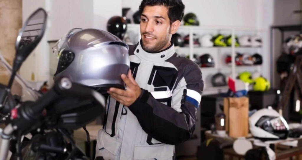 Arai Kask Modelleri Neden Pahalı?