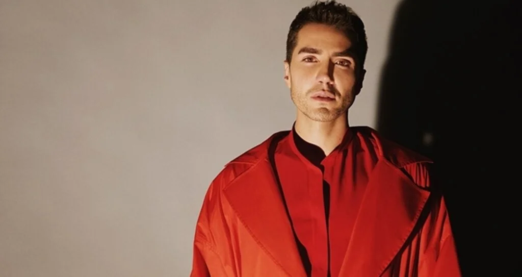 Burak Orhan'ın ilk single çalışması "Bi'Şeyler" şarkı sözleri