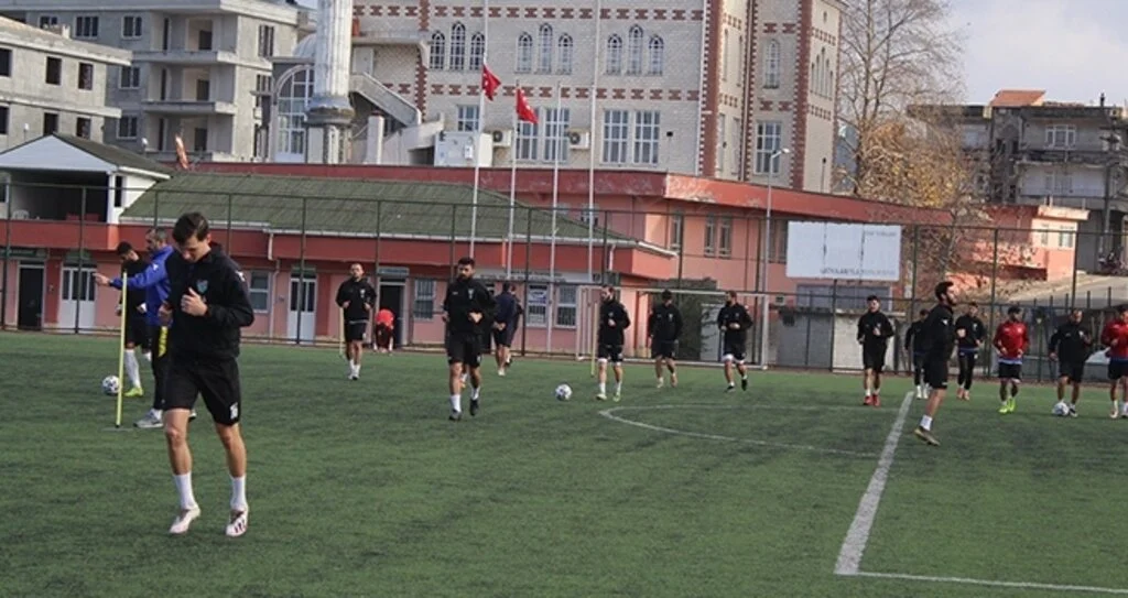 Çarşambaspor Ayaklarının Tozuyla İdmana Çıktı