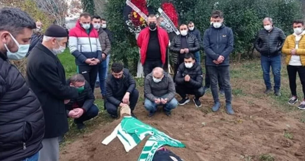 Çarşambaspor Taraftarları Yasta