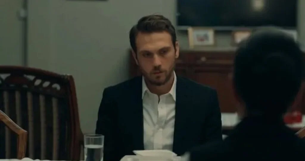 Çukur'un aile pozu sosyal medyayı salladı! Alkol gündemi...