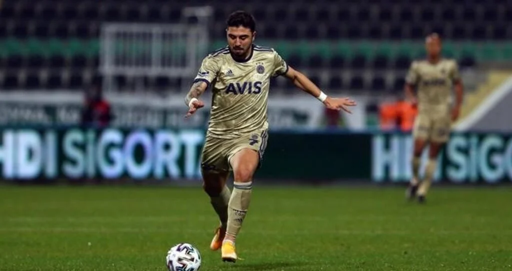 Fenerbahçe'de Ozan Tufan corona virüse yakalandı