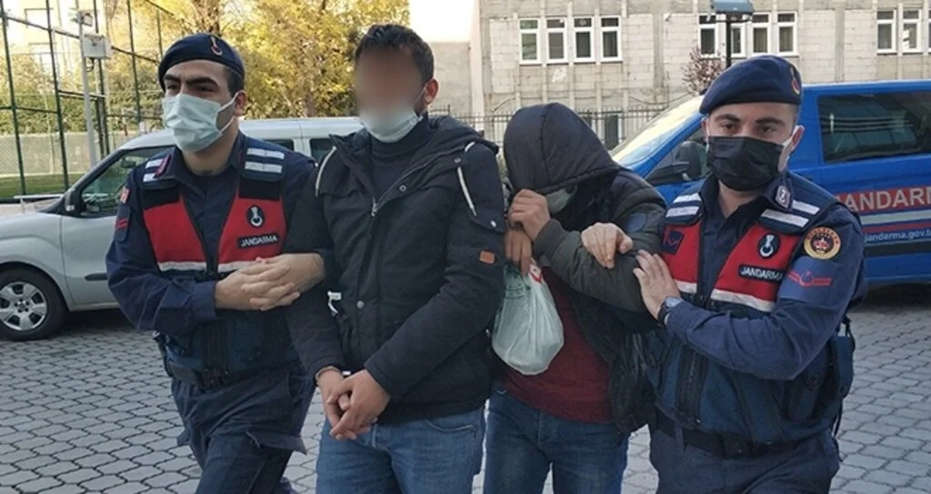 Jandarmadan iki ayrı uyuşturucu operasyonu: 2 gözaltı
