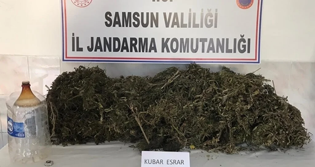 Jandarmadan uyuşturucu tacirlerine geçit yok
