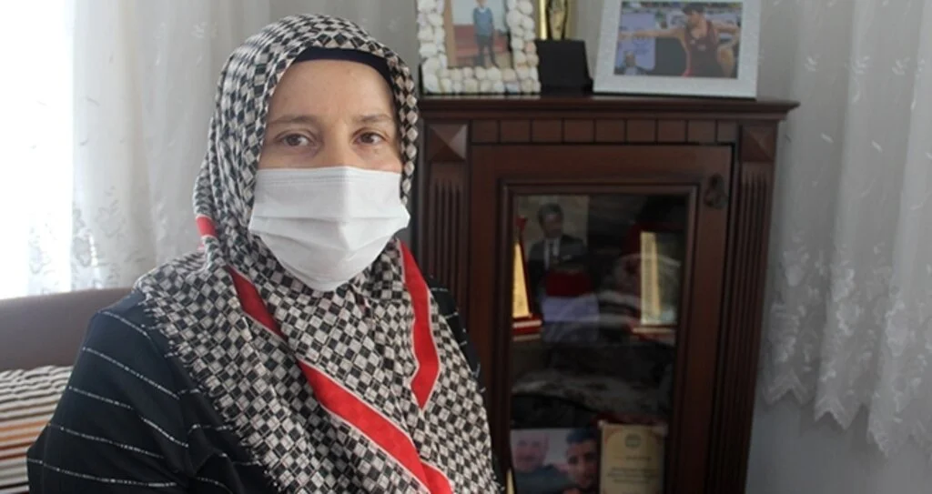 Milli güreşçi Şerif Kılıç'ın ailesi oğullarıyla gurur duyuyor