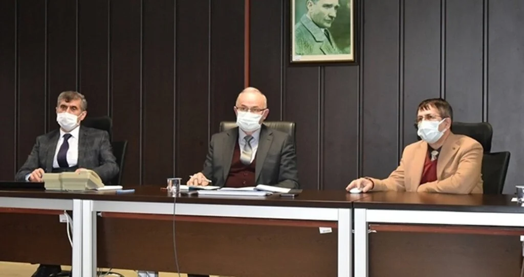 OMÜ’de eğitimde revizyon süreci Hukuk Fakültesi ile devam ediyor