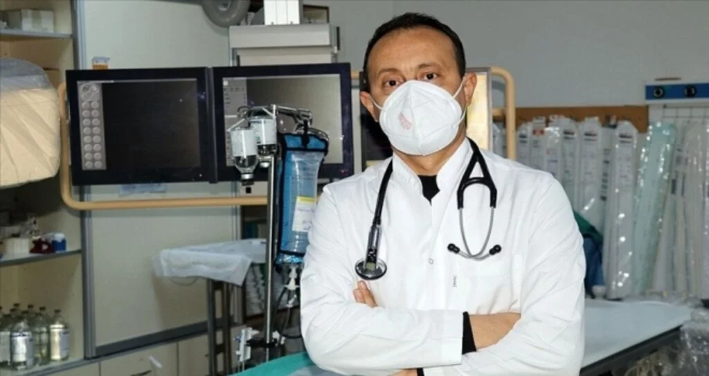 Prof. Dr. Güngör: Gençler hastalığı sanki bir oyun gibi görüyor