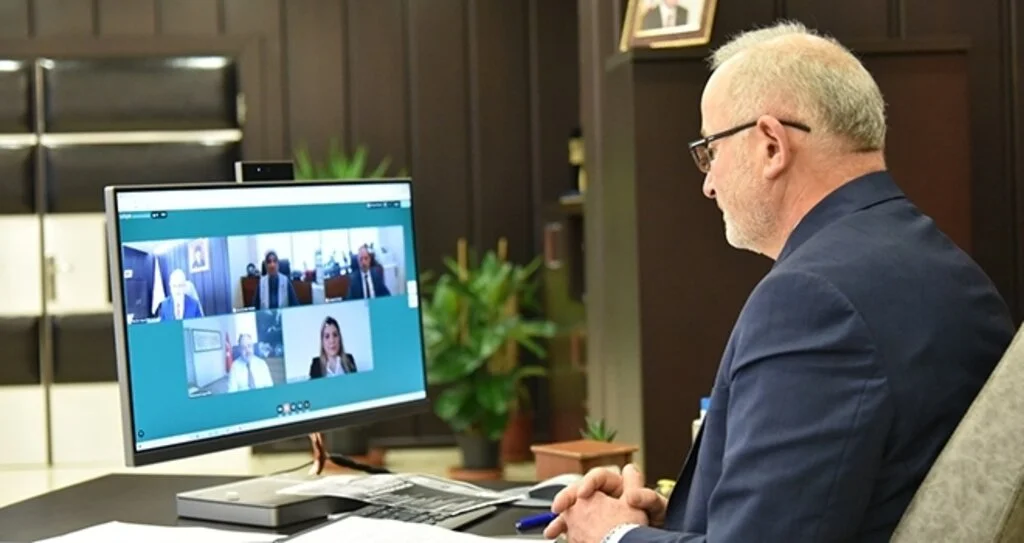 Rektör Ünal: "Sağlık sadece insanla ilgili değildir, dünyayla da ilgilidir"