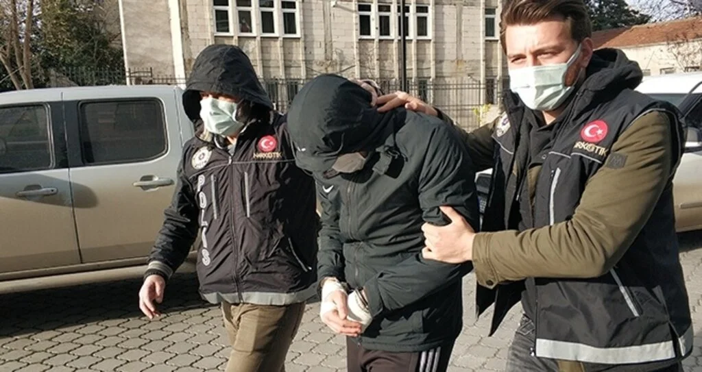 Samsun'da 3 kişi uyuşturucudan adliyeye sevk edildi