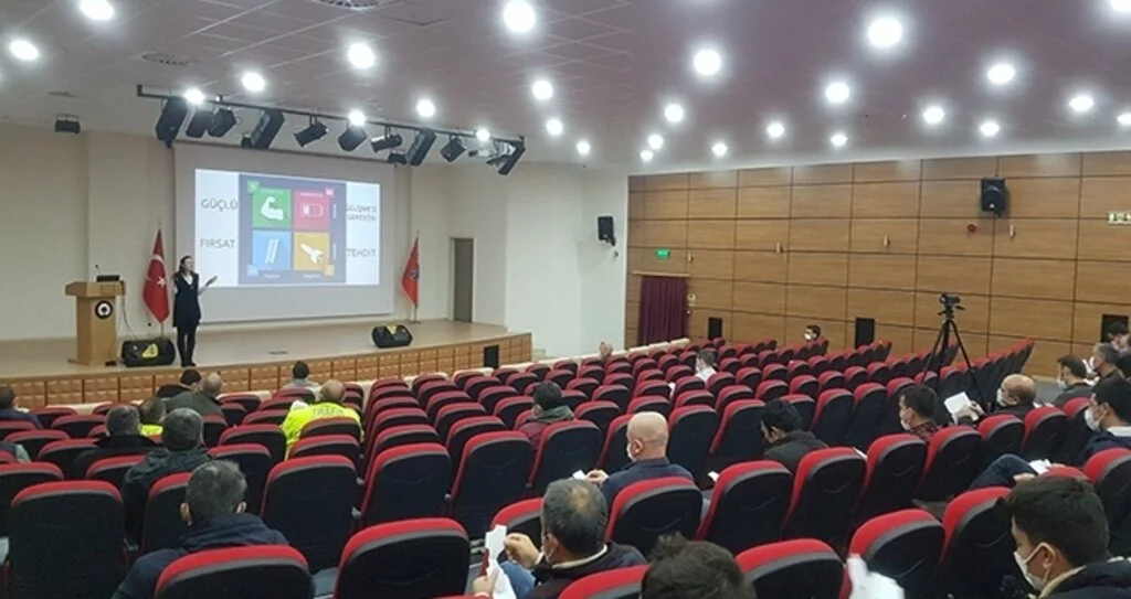 Samsun'da polise iletişim eğitimi