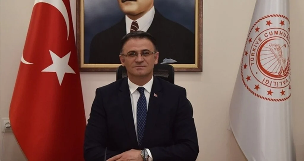 Vali Balcı'ya 'Şeref Diploması' Ödülü