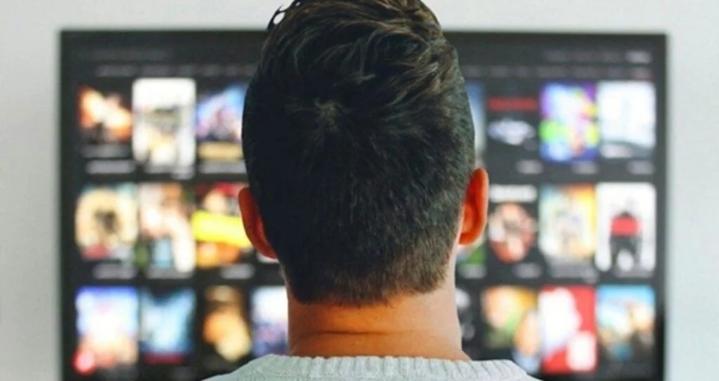Yok böyle iş teklifi: 20 bin TL maaşın tek şartı film izlemek
