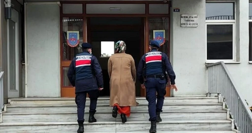 5 yıl hapis cezası olan kadın JASAT’tan kaçamadı
