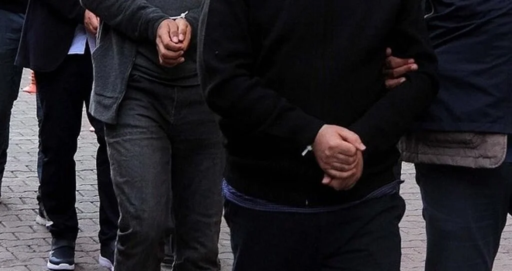 5'er yıl kesinleşmiş hapis cezası bulunan 3 kişi yakalandı