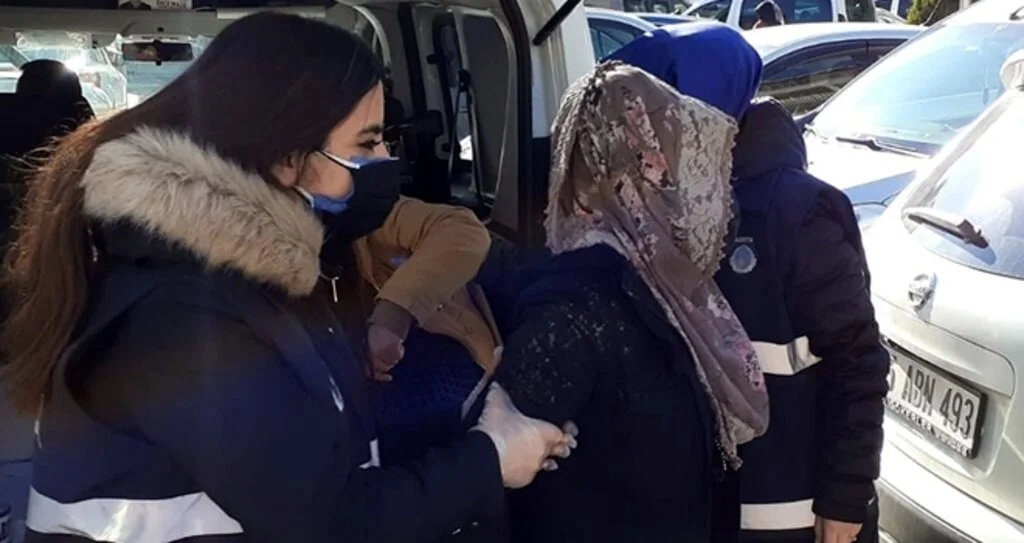 Bafra zabıtası dilencileri topladı