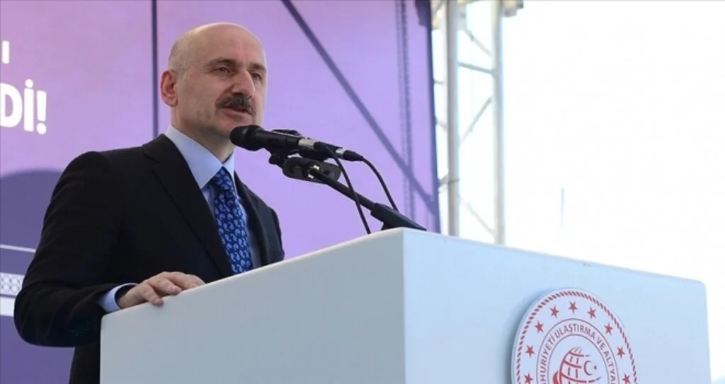 Bakan Karaismailoğlu: Yollar, köprüler ve tünellerle insanımızın bereketine bereket katmak için çalışıyoruz
