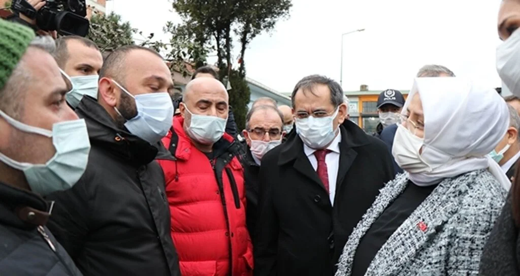 Bakan Selçuk'tan İşyeri yanan esnafa destek sözü