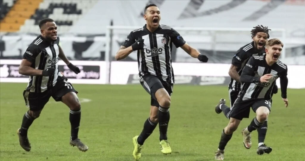 Beşiktaş: 2 Galatasaray: 0 (Maç sonucu)