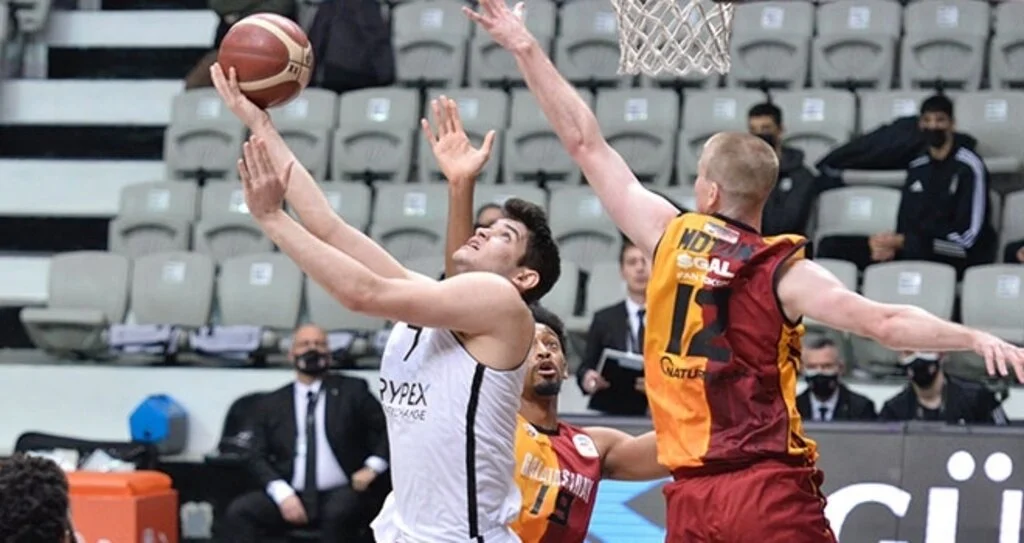 Beşiktaş Icrypex Galatasaray'ı Mağlup Etti! 