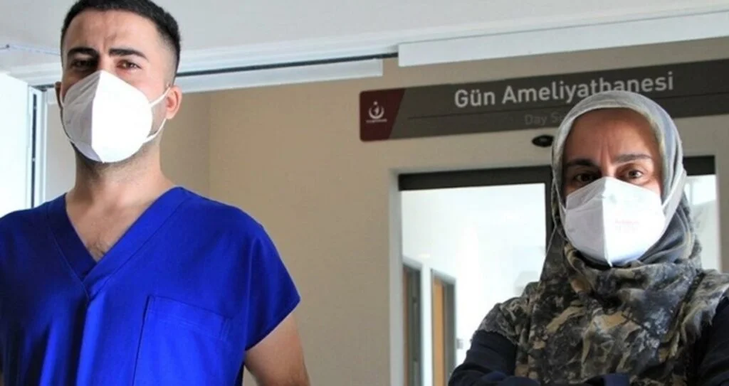 Coronayı iki kez atlatıp işlerine döndüler