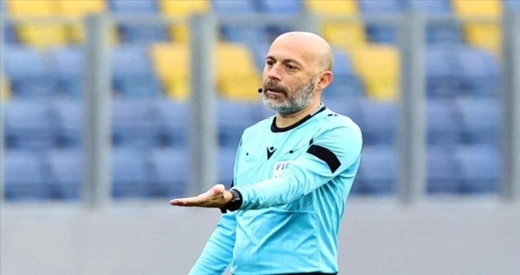 Derbinin hakemi Cüneyt Çakır