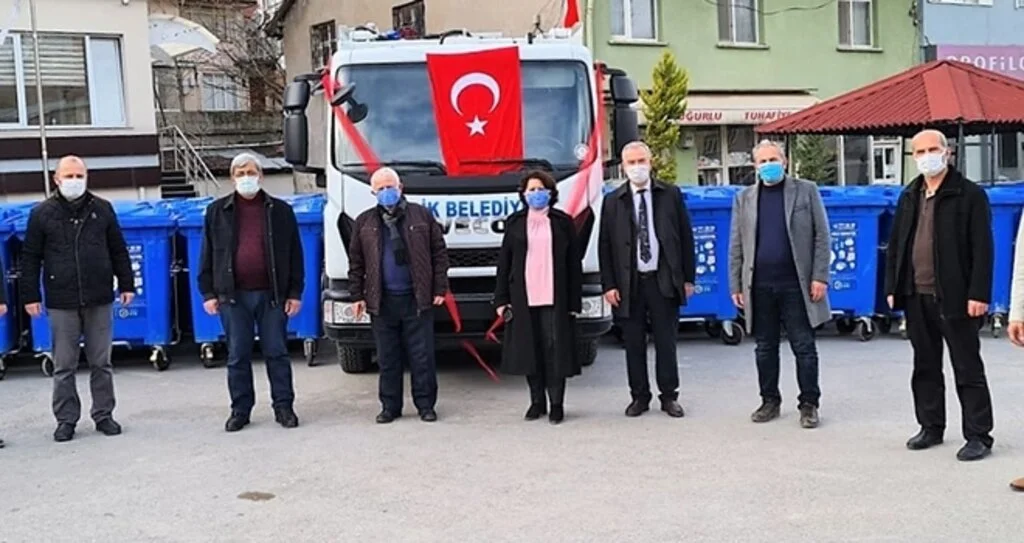 Ladik'e atık toplama aracı