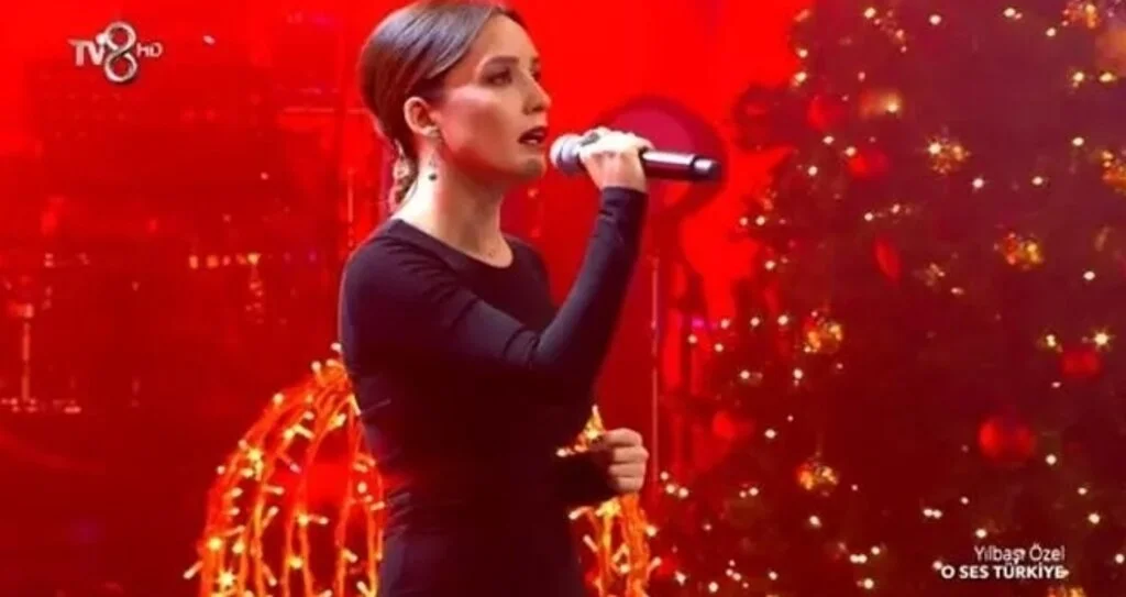 O Ses Türkiye Yılbaşı'na katılan Nazlı Çelik olay oldu! Ebru Gündeş'ten bomba teklif