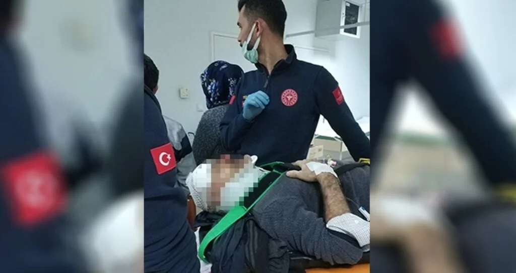 Otomobil dere yatağına yuvarlandı: 2 yaralı