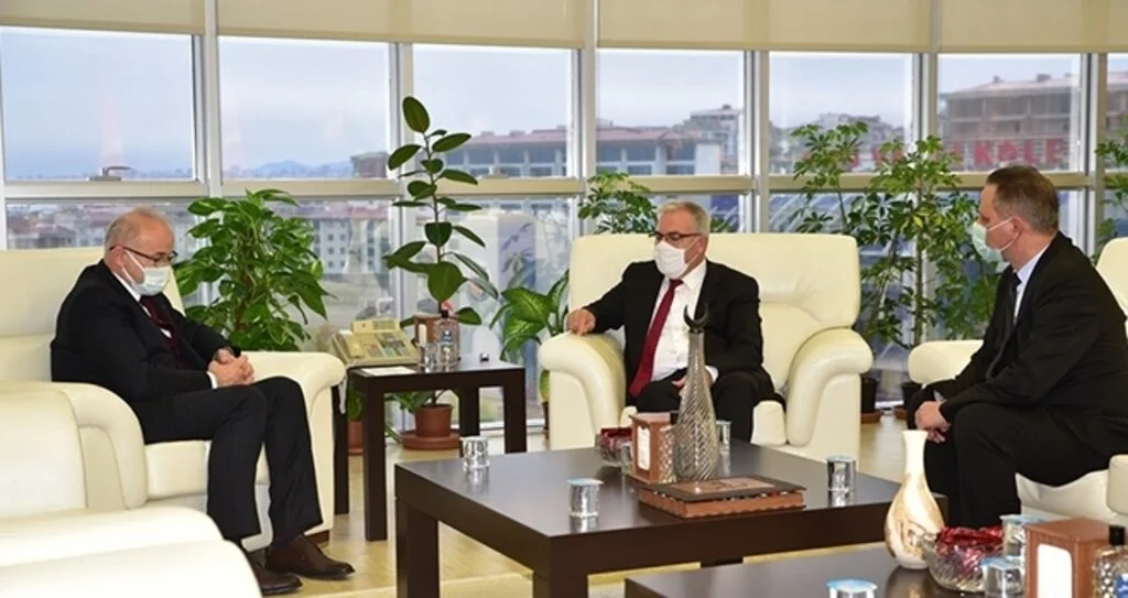 Rektör Ünal: Veteriner Fakültesi ve Hayvan Hastanesi bölgenin en güçlüsü ama yeterli değil