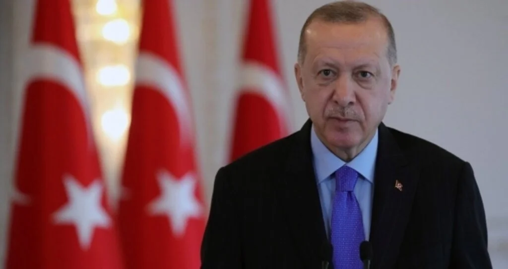 Sağlık Bakanı Koca: Son iki hafta içinde İstanbul, İzmir, Ankara ve Bursa'da vaka sayısında düşüş oldu