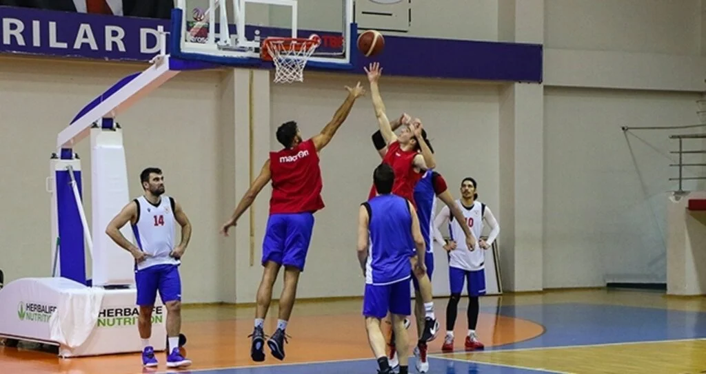 Samsunspor Basketbol'da Önce İdman Sonra Kutlama