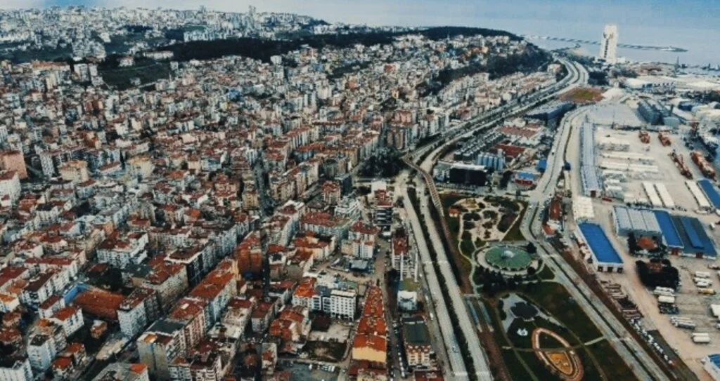 Vali Dağlı: Samsun’da hava kalitesi ölçüm sonuçları uluslararası sınırların çok altında