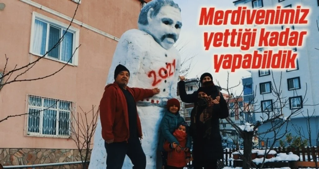 4 metre uzunluğunda dev kardan adam yaptılar