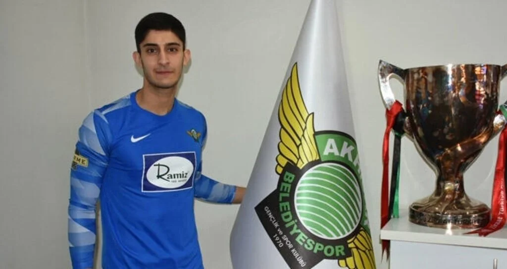Akhisarspor'un Kalecisi Enes Kimia'nın Lisansı Çıktı