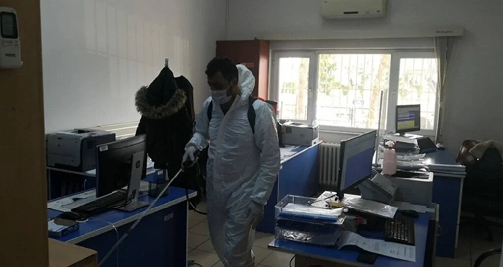 Bafra belediyesi dezenfeksiyon çalışmalarına devam ediyor