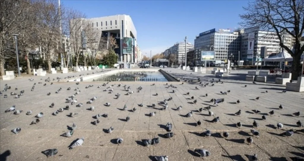Cadde ve sokaklarda sessizlik sürüyor
