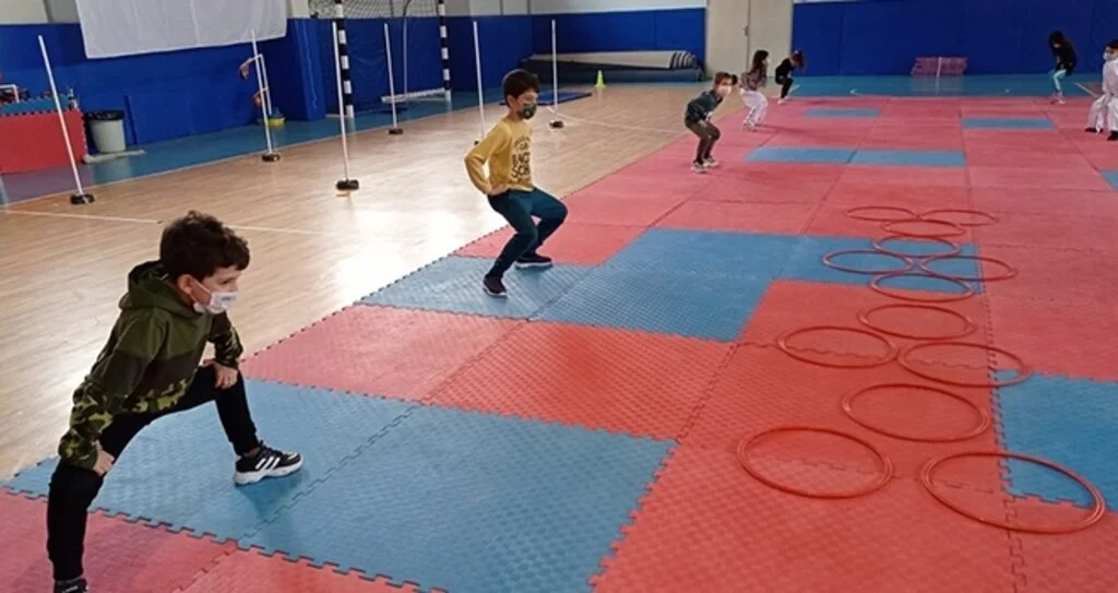 Çocuklar ve Gençler Hareketsiz Kalmıyor