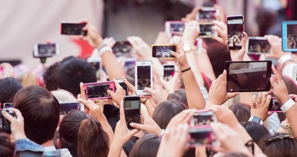 Geleceğe damgası vurması beklenen cep telefonu teknolojileri