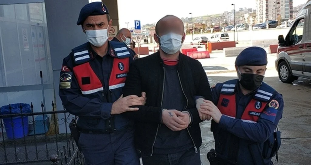 Jandarmanın takibi sonucu uyuşturucuyla yakalandı
