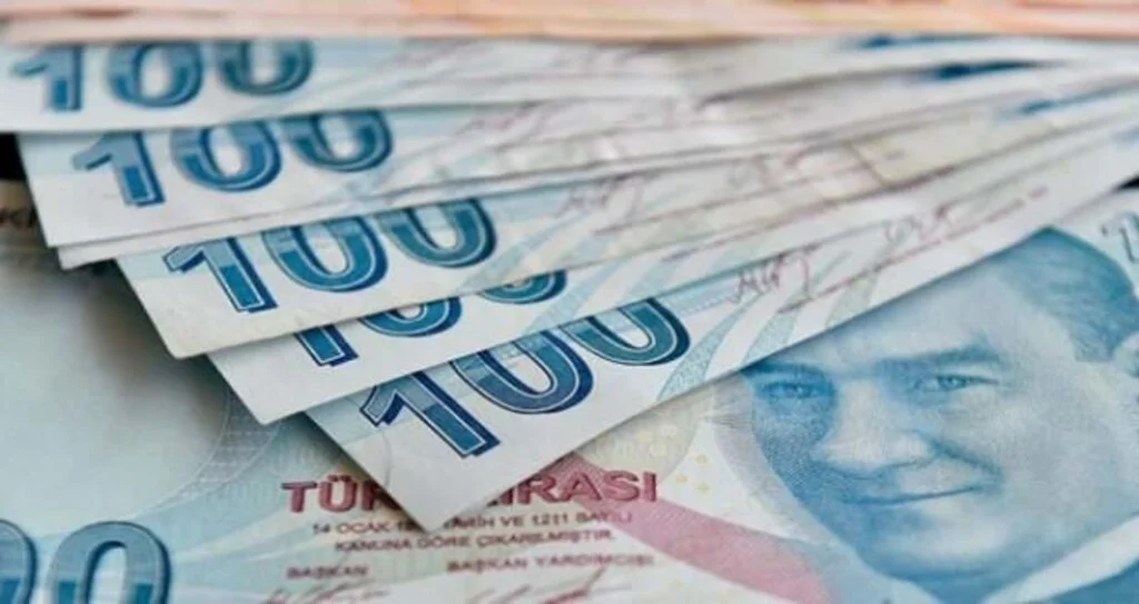 Karar Resmi Gazete'de Mülyonlarca Kişinin Borcu ErtelendiKoronavirüs nedeniyle zarar gören esnaf ve sanatkarların Halkbank'tan kullandığı Hazine ve Maliye Bakanlığı destekli düşük faizli kredilerin 1 