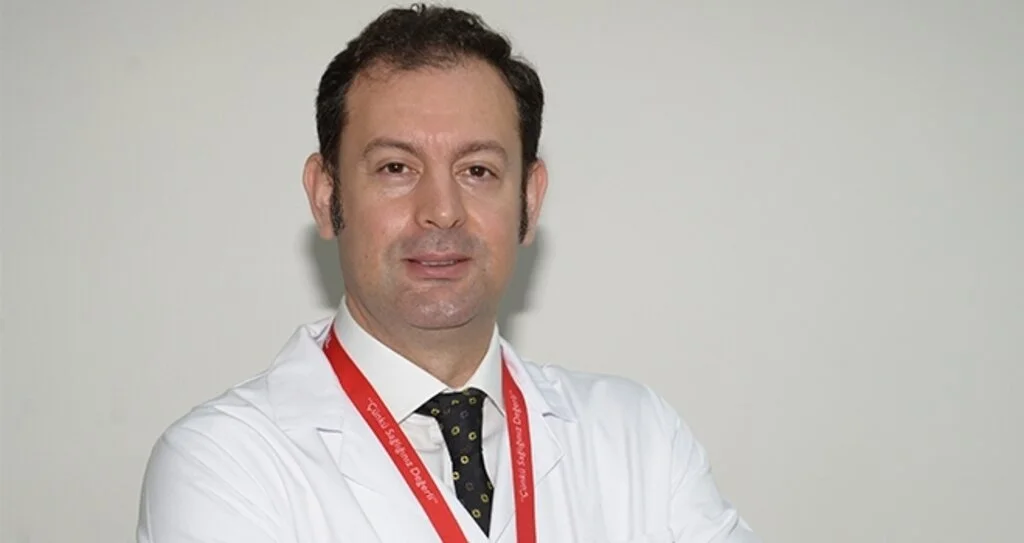 Karlı Havada Yürürken Düşme Tehlikesine Dikkat!