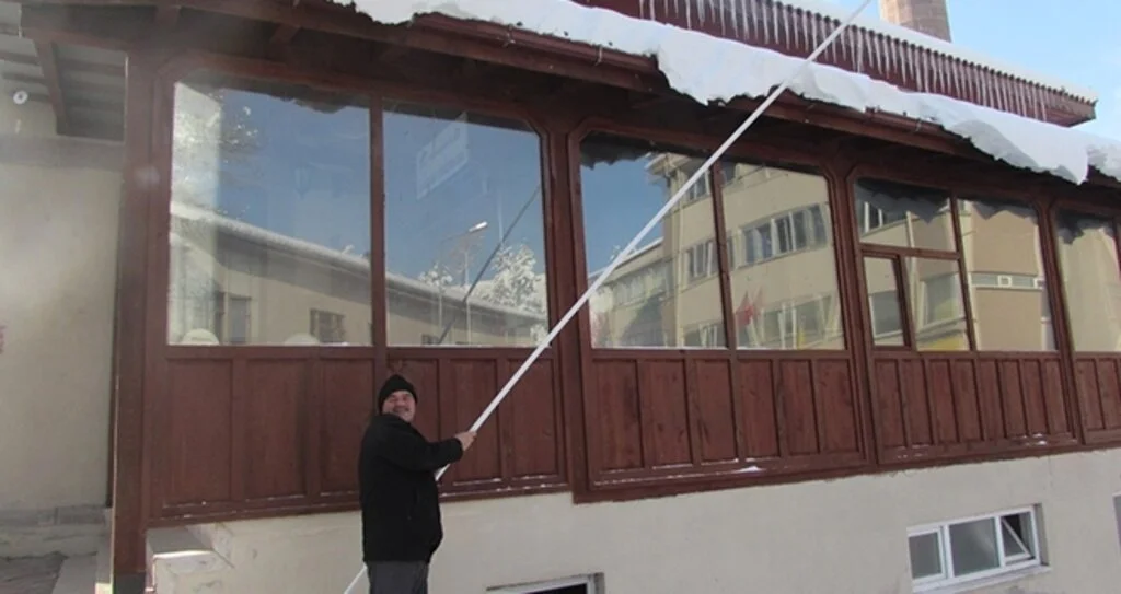 Kavak'ta vatandaşlara buz sarkıtı uyarısı