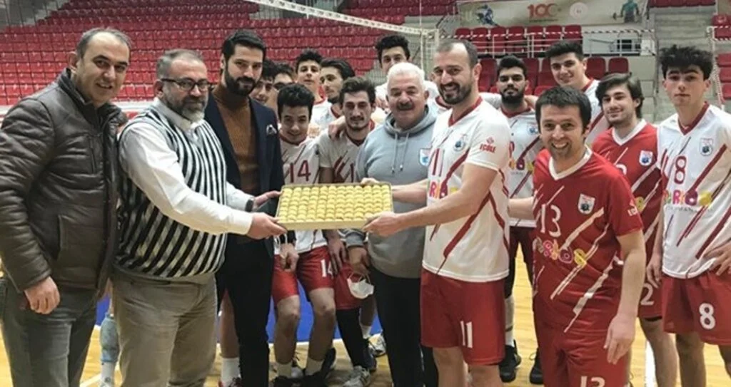 Samsun Voleybol'a Tatlı Ziyaret