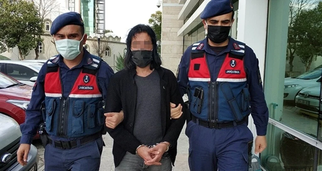 Samsun'da DEAŞ'tan gözaltına alınan yabancı uyruklu şahıs adliyeye sevk edildi