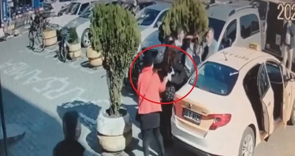 Samsun'da Kadınlar adamı dövdü
