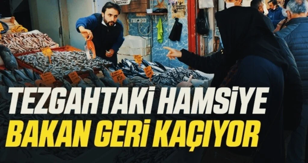 Samsun'da Tezgahtaki Hamsiye Bakan Geri Kaçıyor