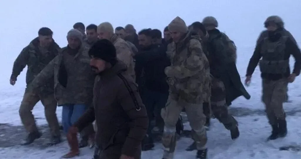 Düşen helikopterdeki şehitler için siyasilerden başsağlığı mesajı