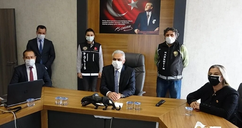 En İyi Narkotik Polisi Anne Projesi