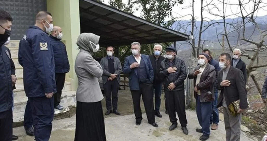 Genç Kaymakam vatandaşları uyardı 