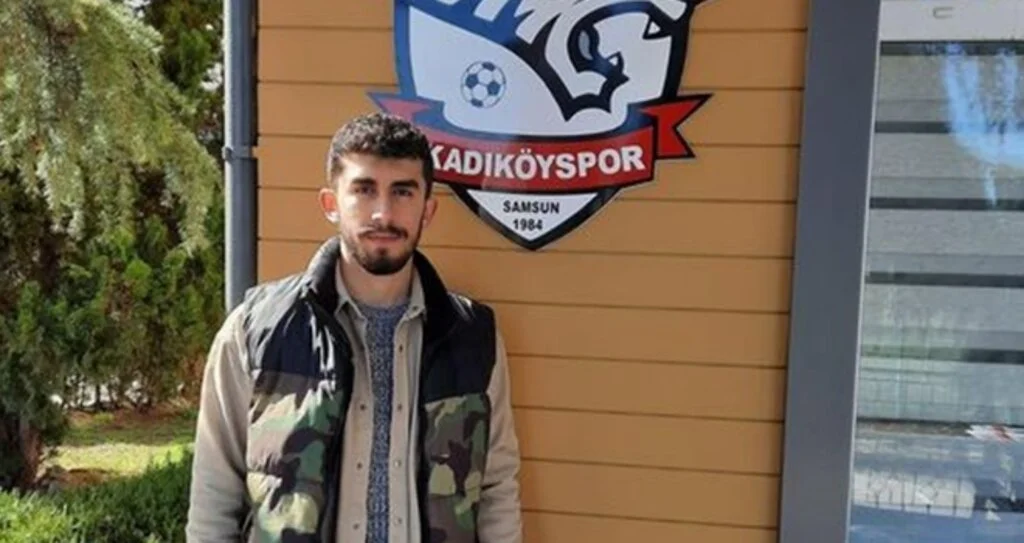Kadıköyspor'un Genç Oyuncusu Emirhan Özcan Eskişehir Yunus Emrespor'a transfer oldu